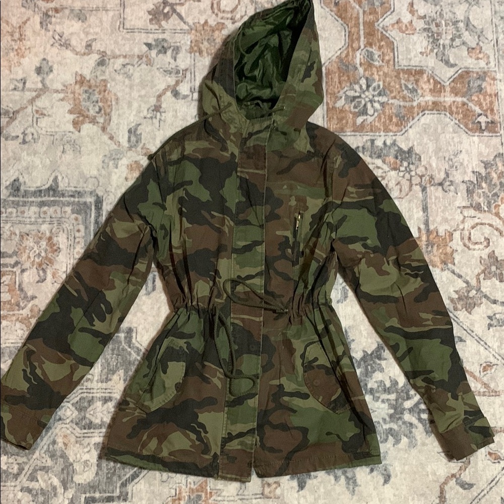 Camouflage Hooded Women's Jacket